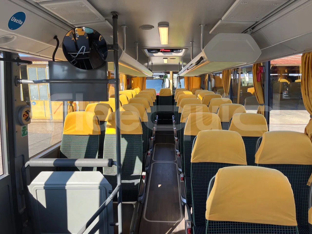 Setra S416 UL Business - Euro6 - 260kW - 12.7mt - reverse view middle aisle