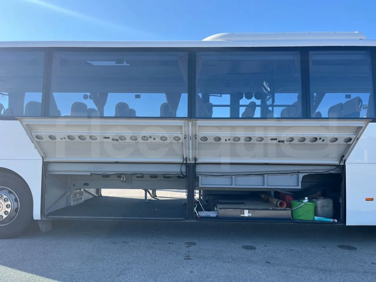 Setra S416 UL Business - Euro6 - 260kW - 12.7mt - luggage rack photo