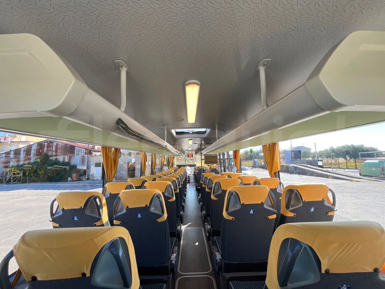 Setra S416 UL Business - Euro6 - 260kW - 12.7mt - turntable internal (18m)