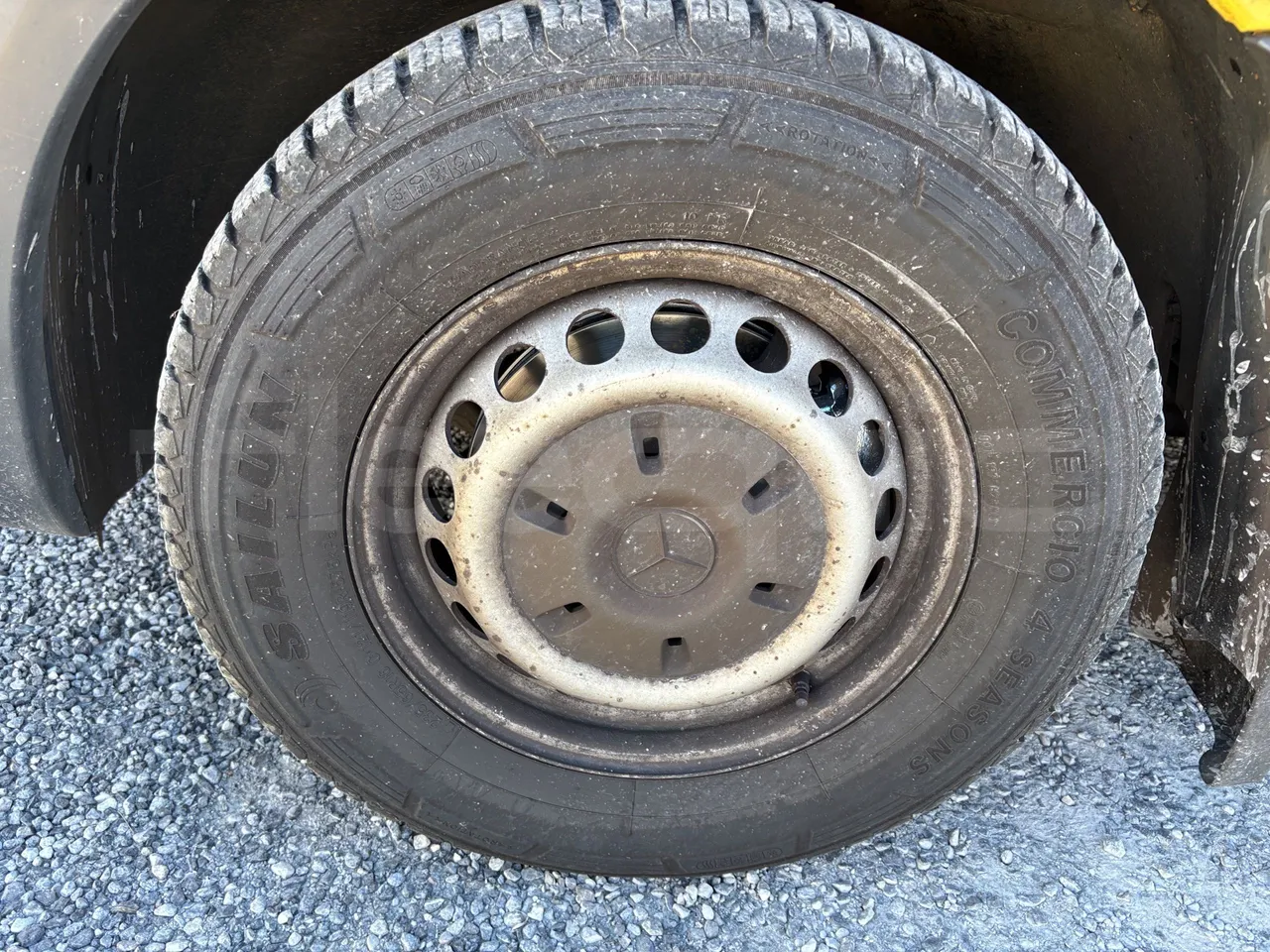 Mercedes-Benz Sprinter - First Axle Left Side: Complete Tyre