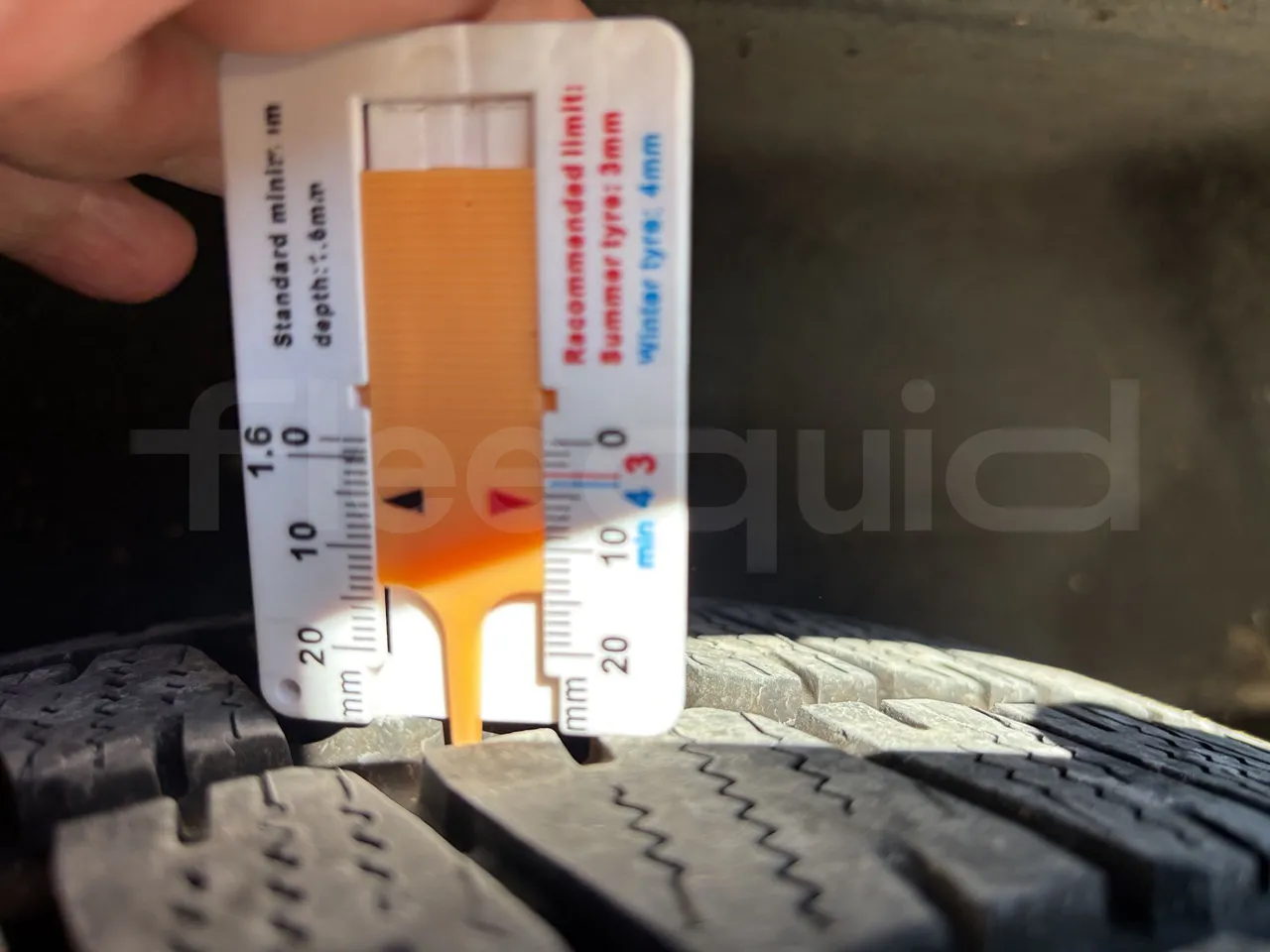 Mercedes-Benz Sprinter - Second Axle Left Side: Tyre Size
