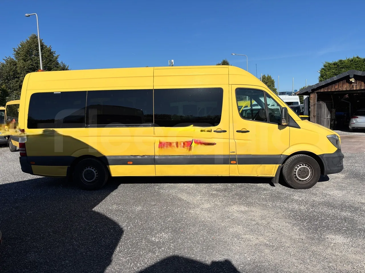 Mercedes-Benz Sprinter - Right Side