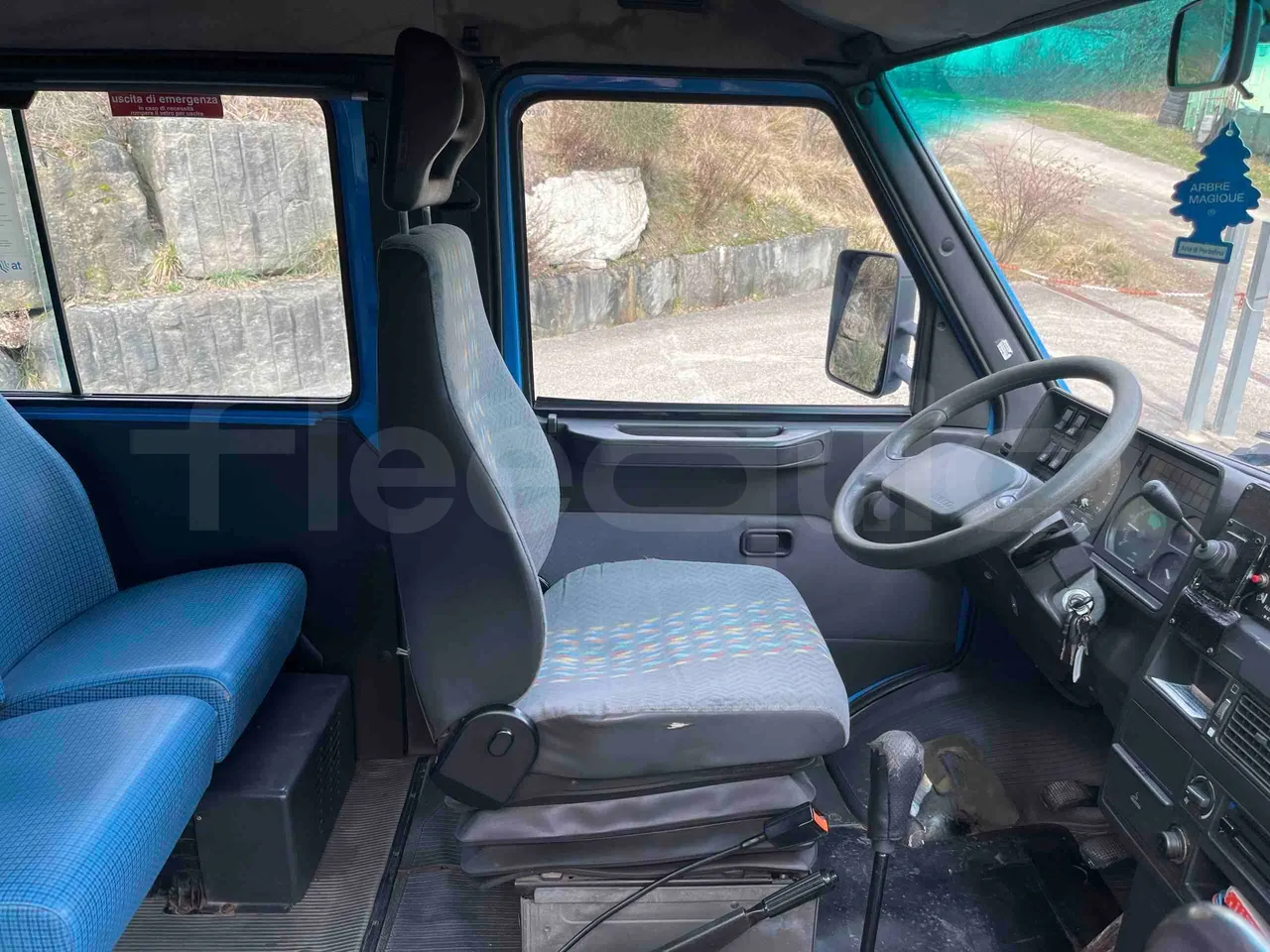 Iveco A45E12 A45E12 - Euro 2 - 90 kW - 6.860 mt - driver's seat photo