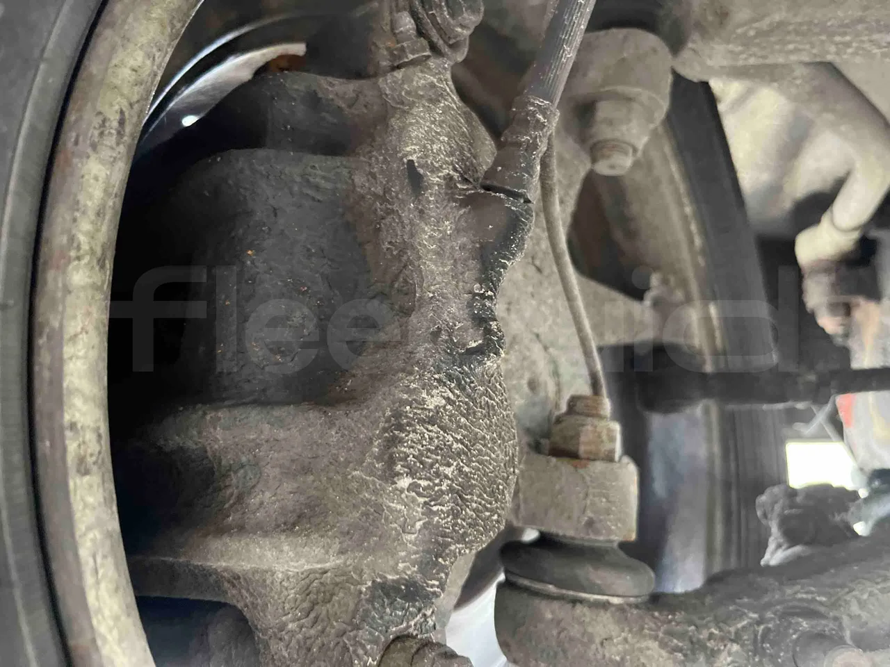 Iveco A45E12 A45E12 - Euro 2 - 90 kW - 6.860 mt - front brake calipers left