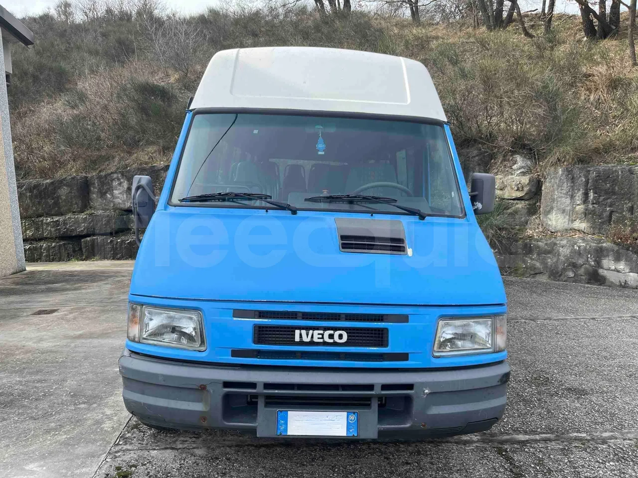 Iveco A45E12 A45E12 - Euro 2 - 90 kW - 6.860 mt - front photo