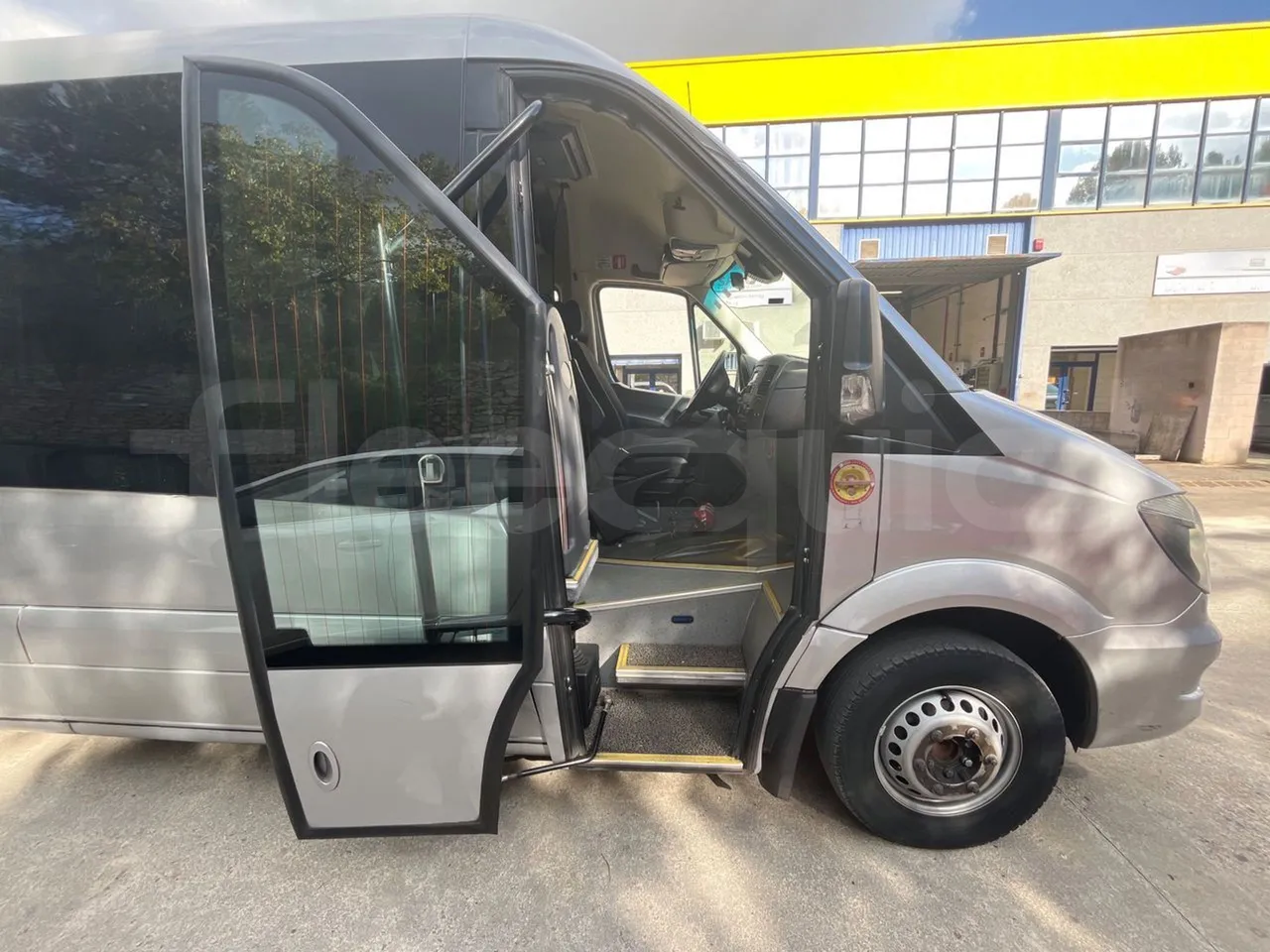 Mercedes-Benz Sprinter Noge - EUR6 - 140kW - 7.361m - front door 1 open