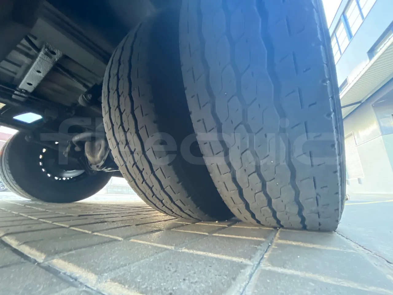 Mercedes-Benz Sprinter Noge - EUR6 - 140kW - 7.361m - tread condition second axle tires right