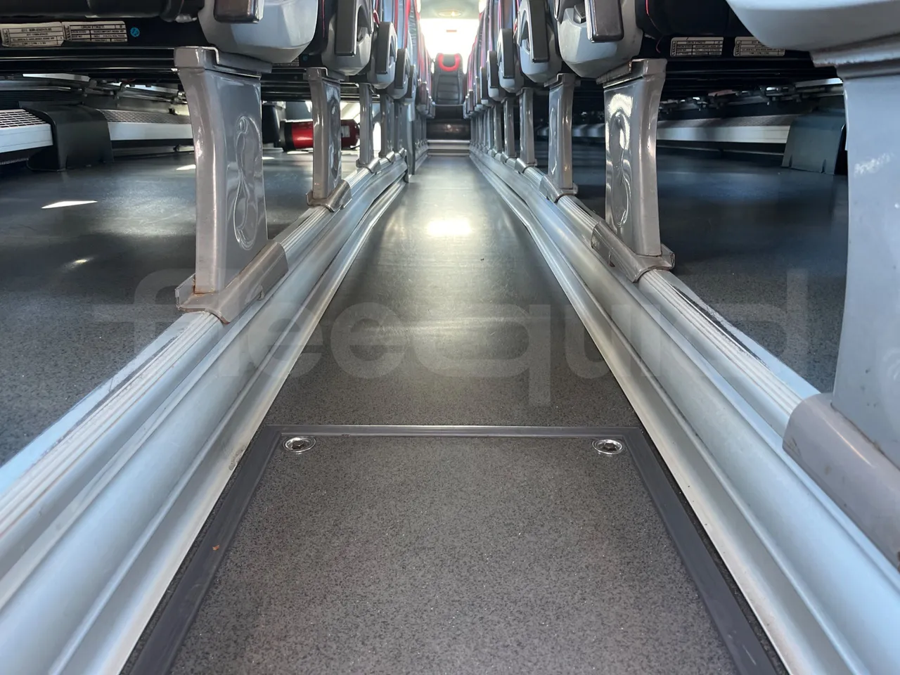 Irizar Scania - seat brackets photo