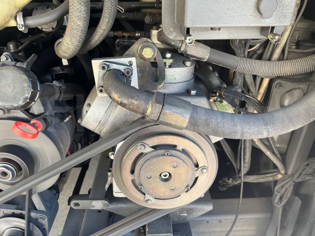 Irizar Scania - air conditioning compressor