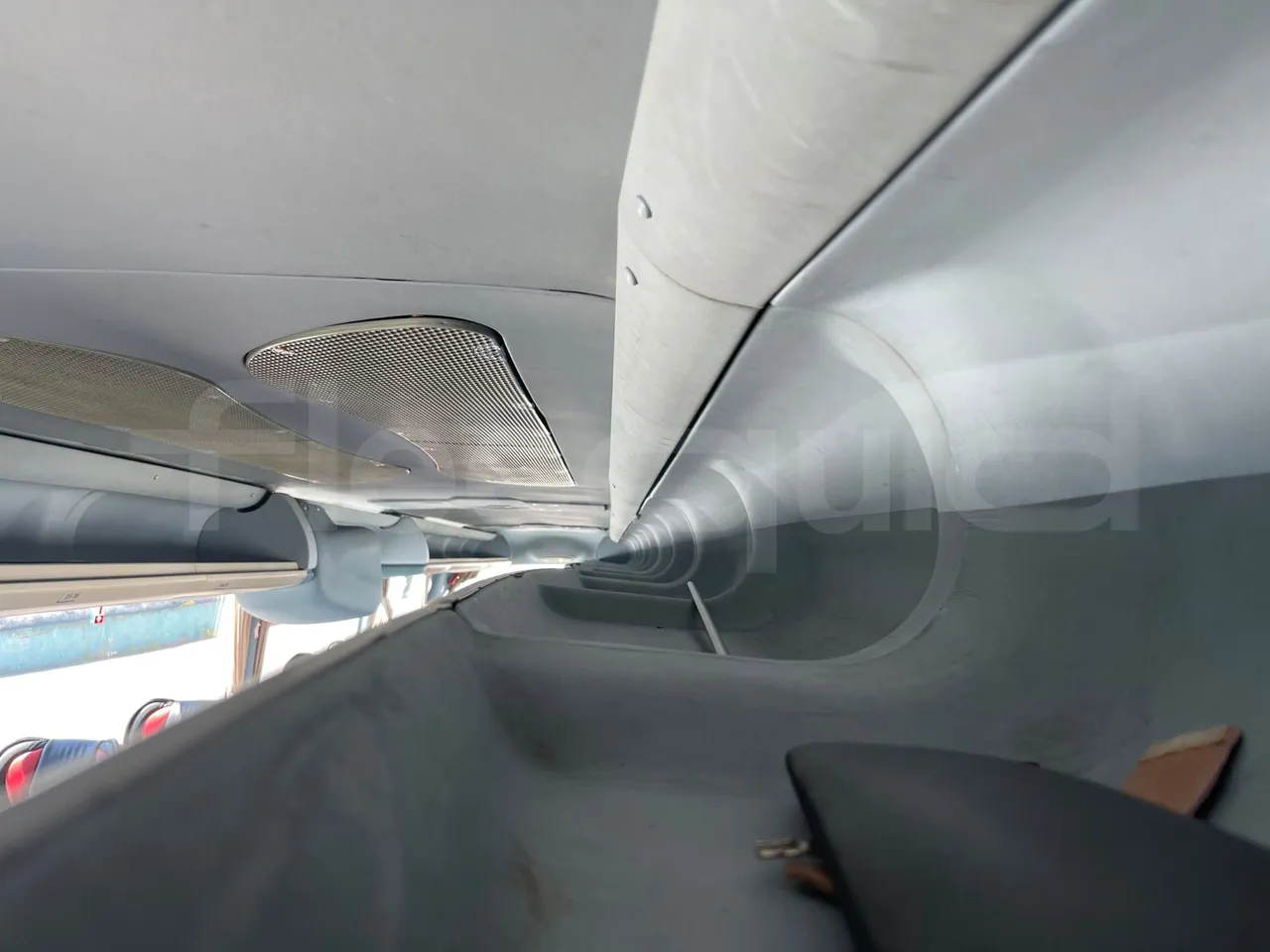 Irizar Scania - mesh detail photo