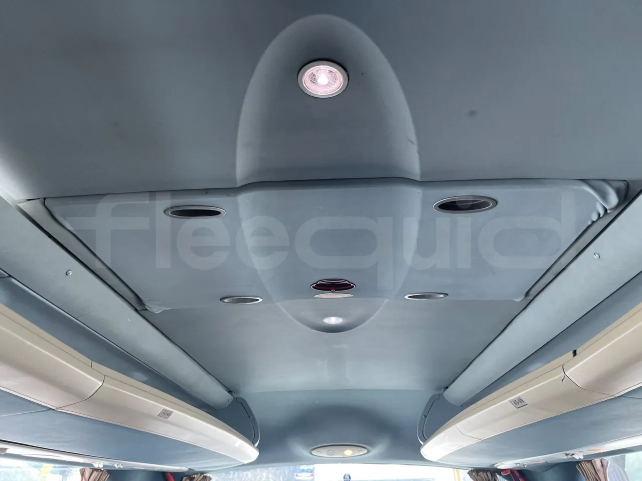 Irizar Scania - roof hatch 2