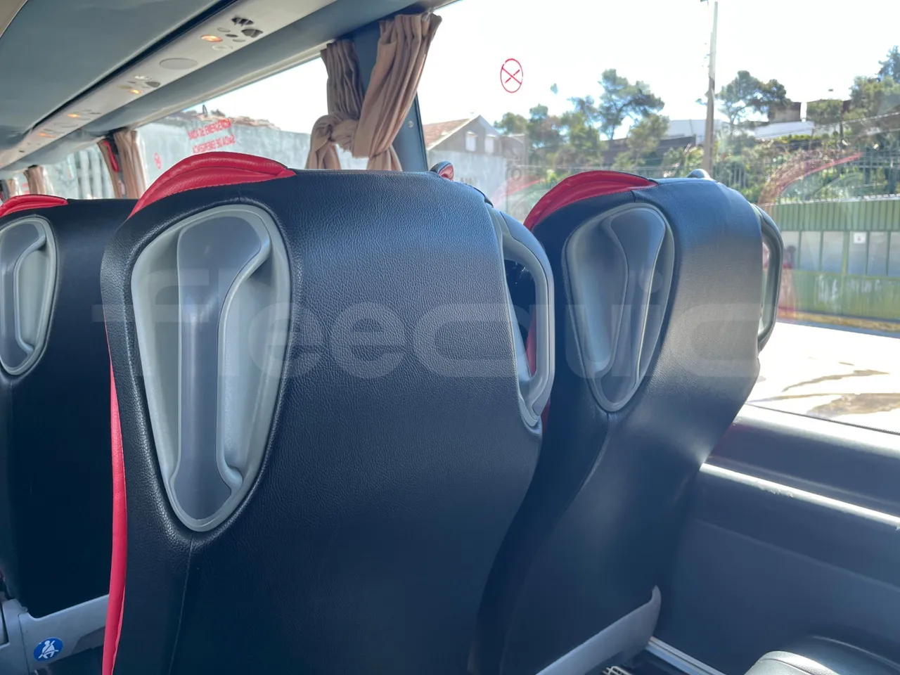 Irizar Scania - table detail photo