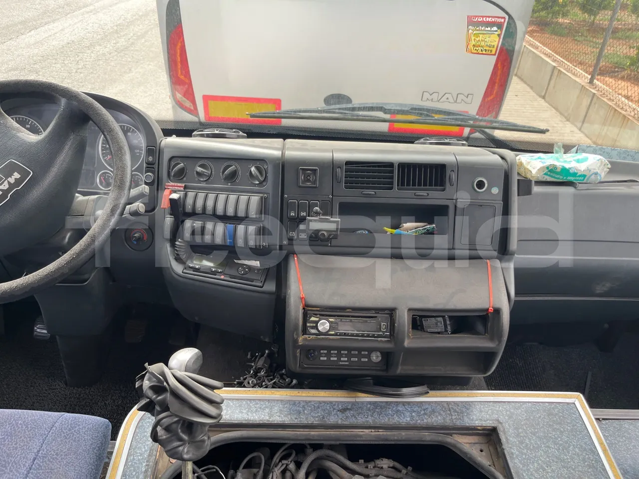 Man 12.220 HOCL ANDECAR VII.1/ Euro 4 - 176 Kw - 9,470 Mt - radio accessories photo
