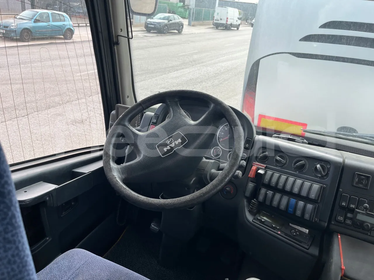 Man 12.220 HOCL ANDECAR VII.1/ Euro 4 - 176 Kw - 9,470 Mt - buttons panels on (mandatory for bus to scrap)