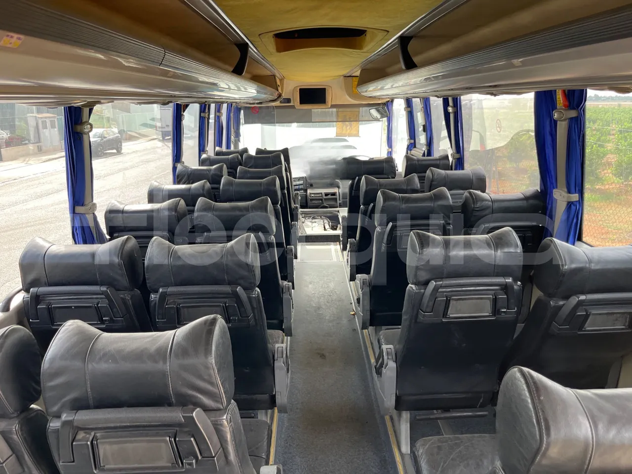 Man 12.220 HOCL ANDECAR VII.1/ Euro 4 - 176 Kw - 9,470 Mt - forward view all seats last row height