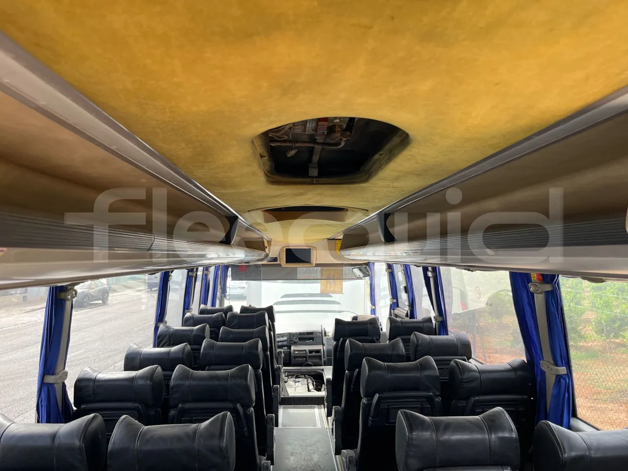 Man 12.220 HOCL ANDECAR VII.1/ Euro 4 - 176 Kw - 9,470 Mt - overhead compartments photo