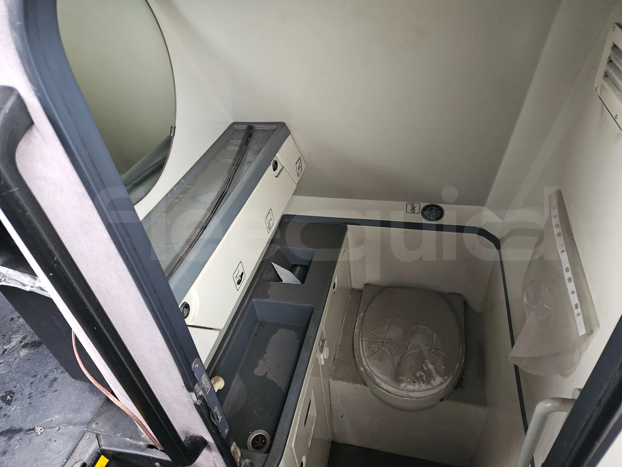 Man RH 483 RH 483 - EUR3-294kW - 12m - toilette accessories photo