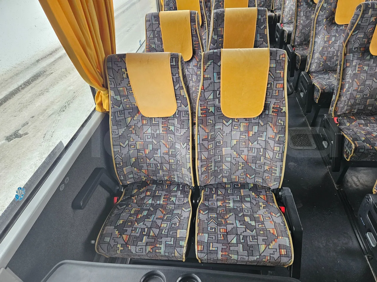 Man RH 483 RH 483 - EUR3-294kW - 12m - single seat detail