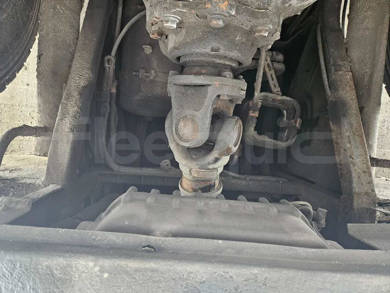 Man RH 483 RH 483 - EUR3-294kW - 12m - driveshaft photo