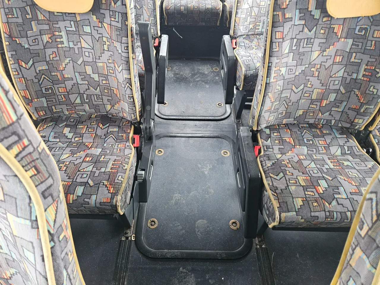 Man RH 483 RH 483 - EUR3-294kW - 12m - floor hatches photo