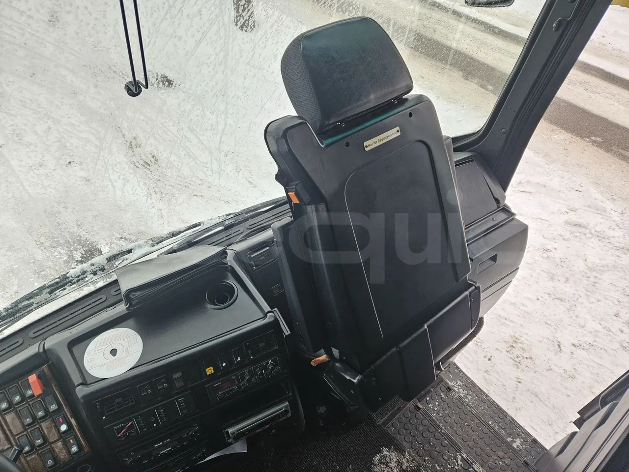 Man RH 483 RH 483 - EUR3-294kW - 12m - hostess seat photo