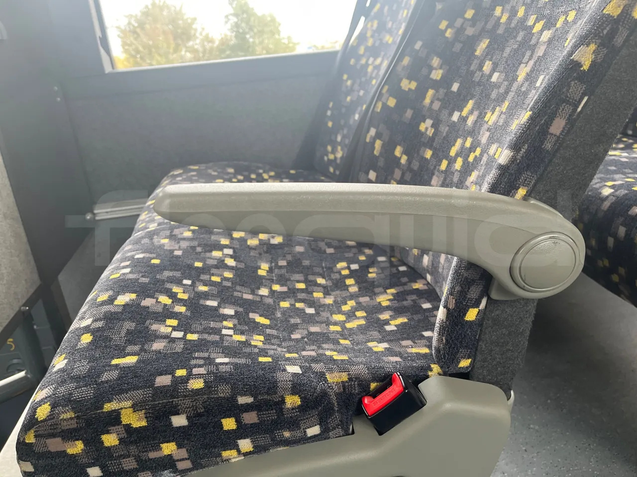 Volvo 9700-B8R B6SC 9700S - Euro 6 - 240 kW - 14.980 mt - armrest detail photo