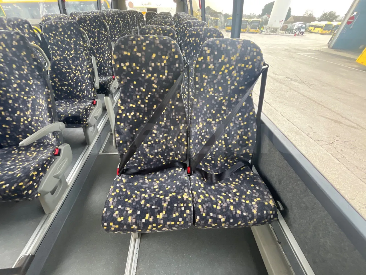 Volvo 9700-B8R B6SC 9700S - Euro 6 - 240 kW - 14.980 mt - central seat safety belt