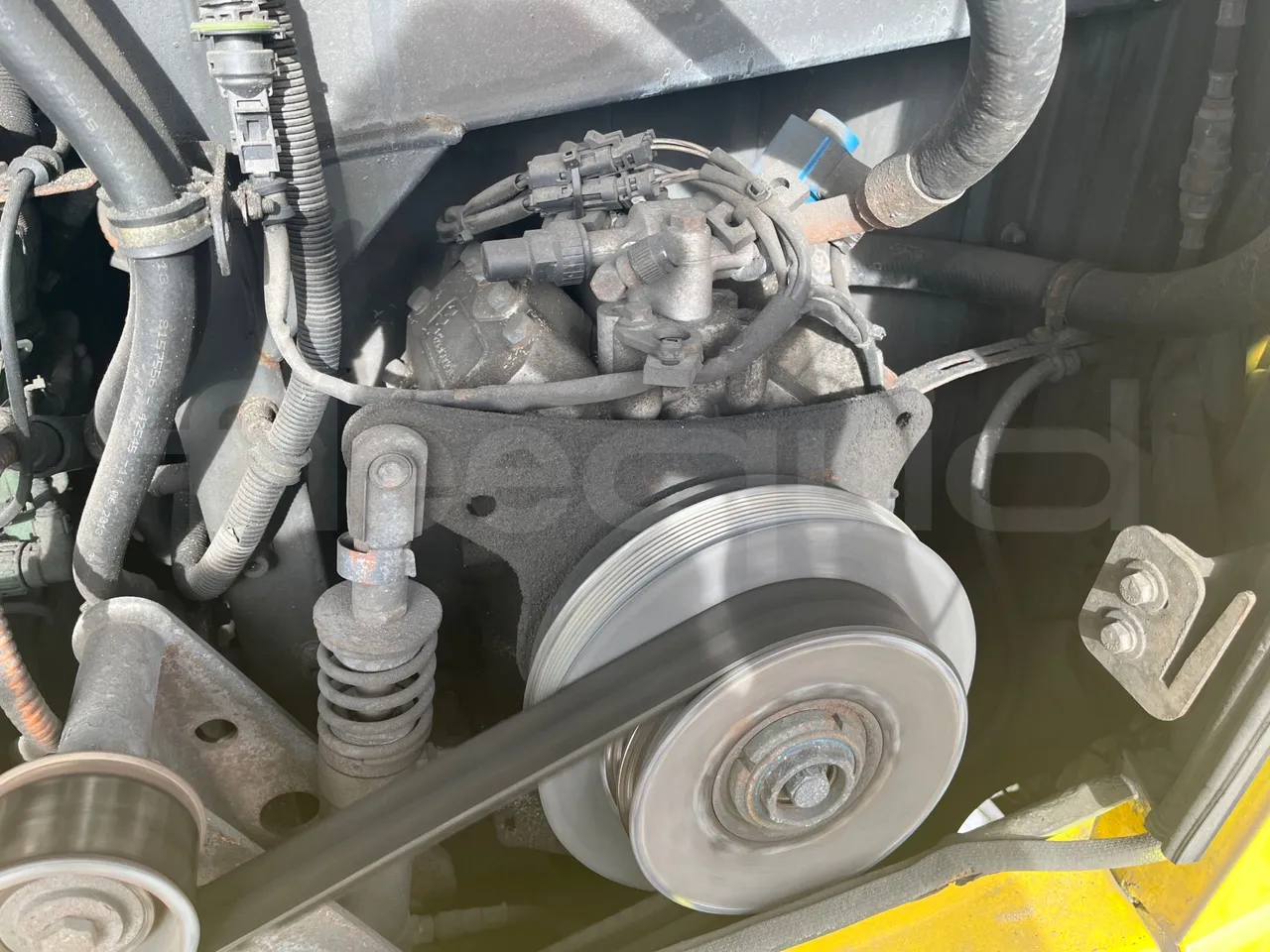 Volvo 9700-B8R B6SC 9700S - Euro 6 - 240 kW - 14.980 mt - air conditioning compressor