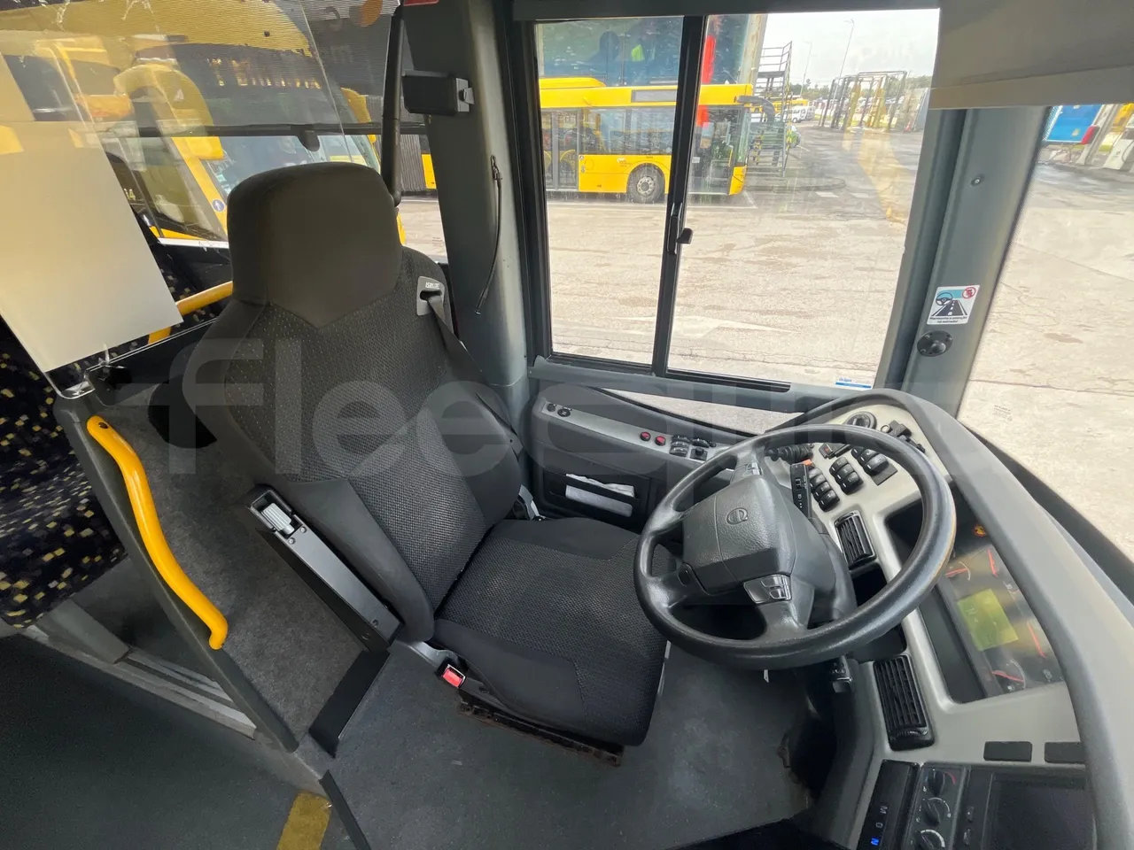 Volvo 9700-B8R B6SC 9700S - Euro 6 - 240 kW - 14.980 mt - driver's seat photo