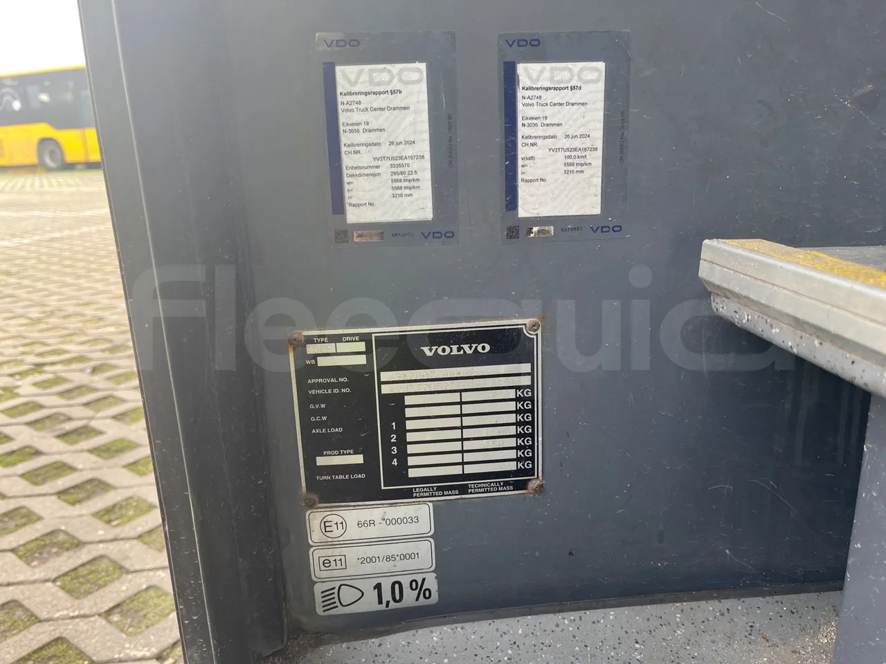 Volvo 9700-B8R B6SC 9700S - Euro 6 - 240 kW - 14.980 mt - seat plate photo