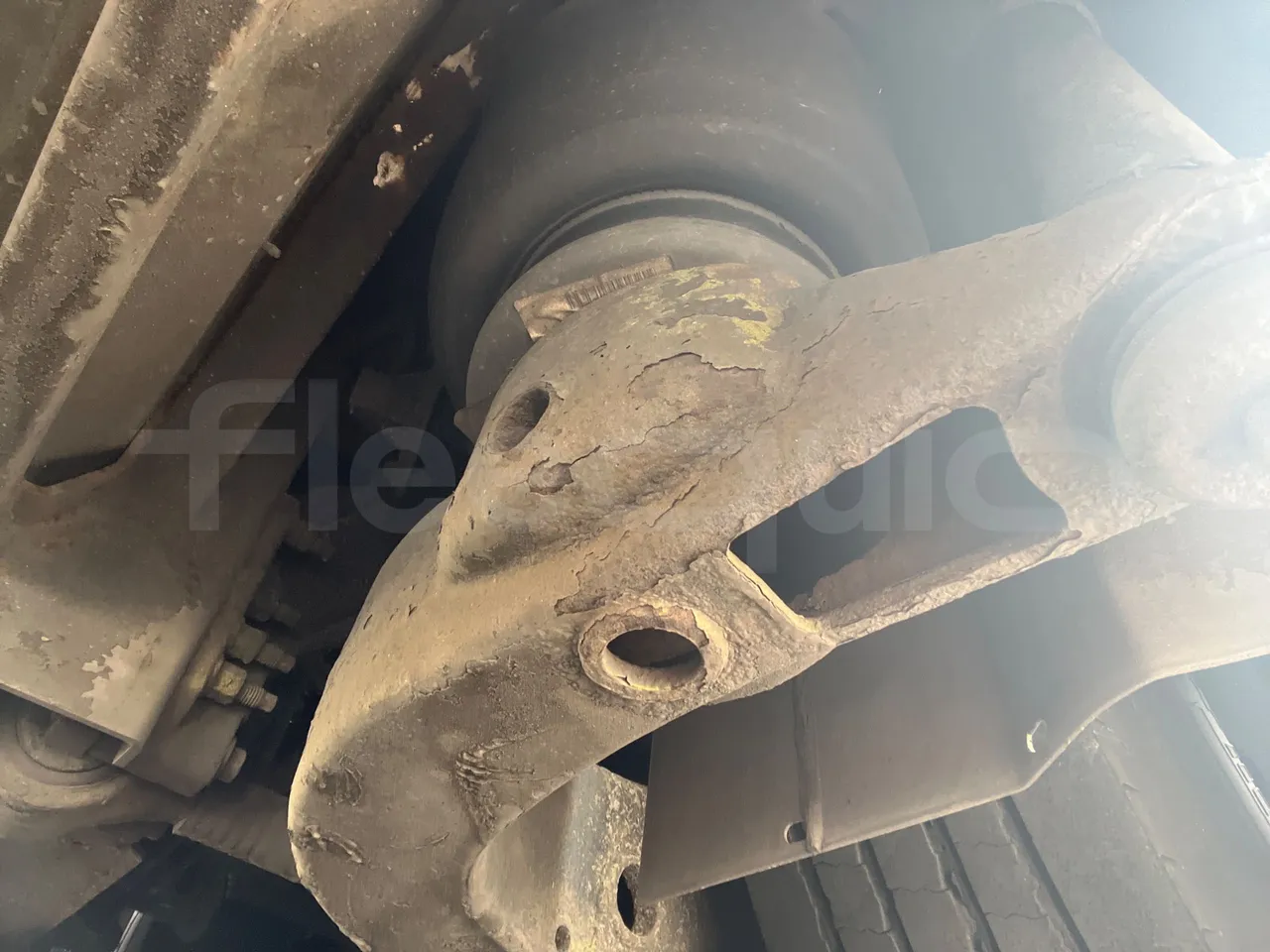 Volvo 9700-B8R B6SC 9700S - Euro 6 - 240 kW - 14.980 mt - axle 2 shock absorbers 1 right