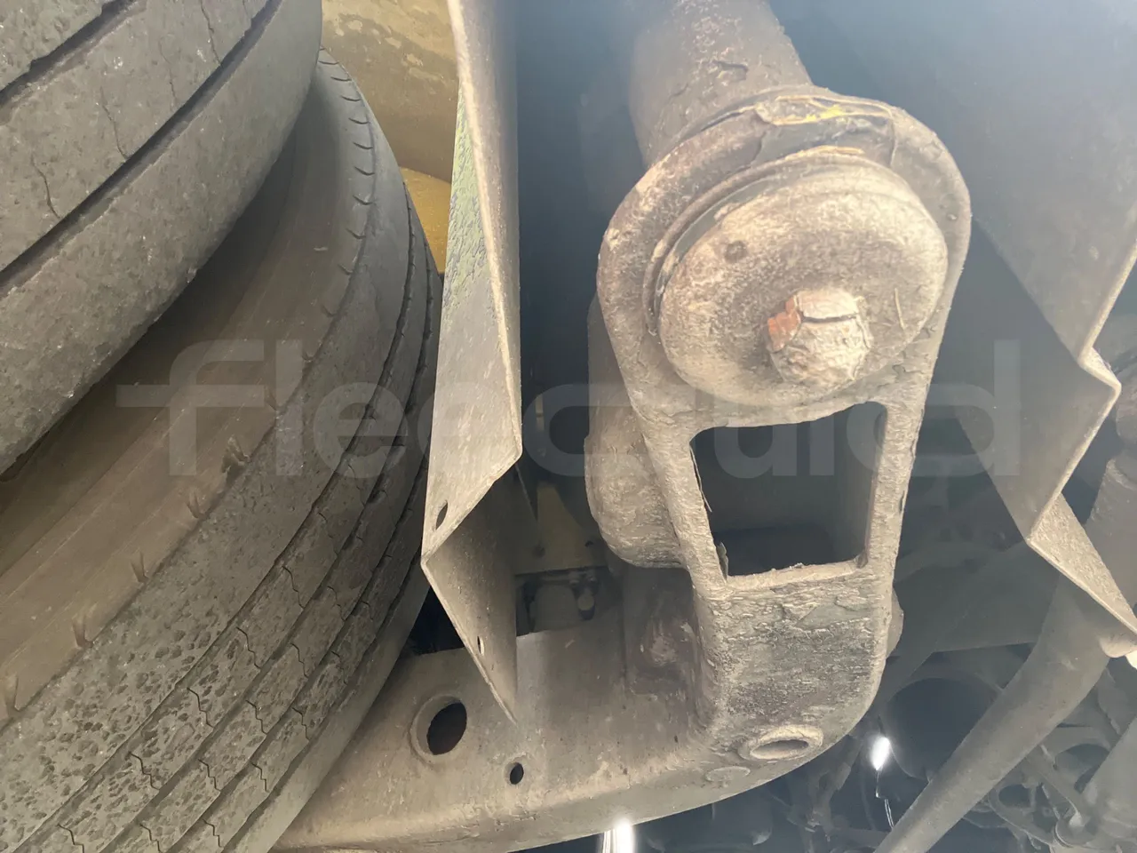 Volvo 9700-B8R B6SC 9700S - Euro 6 - 240 kW - 14.980 mt - axle 2 shock absorbers 2 left