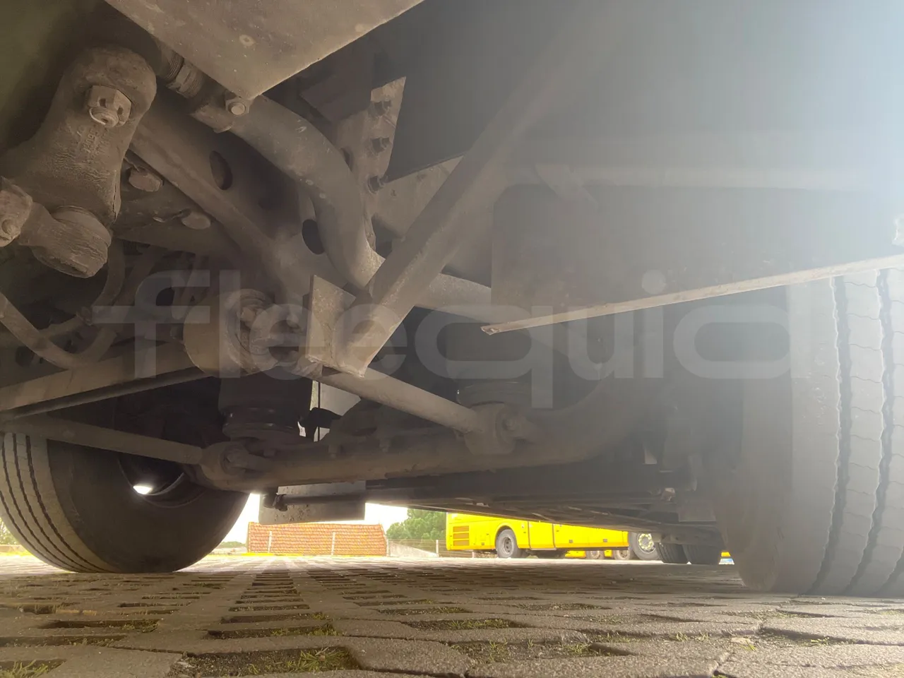 Volvo 9700-B8R B6SC 9700S - Euro 6 - 240 kW - 14.980 mt - front axle left side