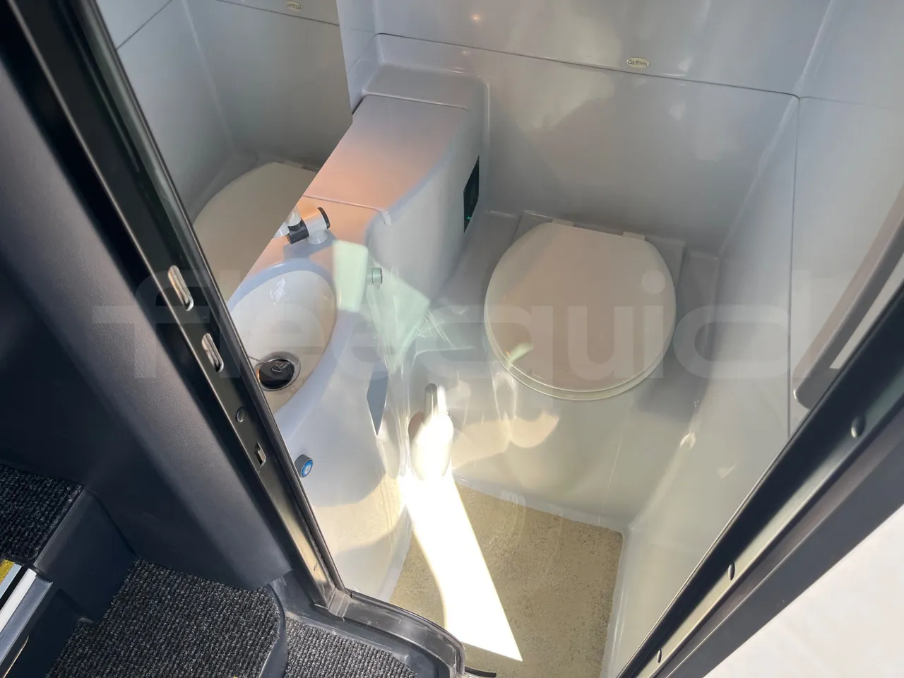 Neoplan Cityliner P15 - Euro6 - 338kW - 13mt - toilette accessories photo