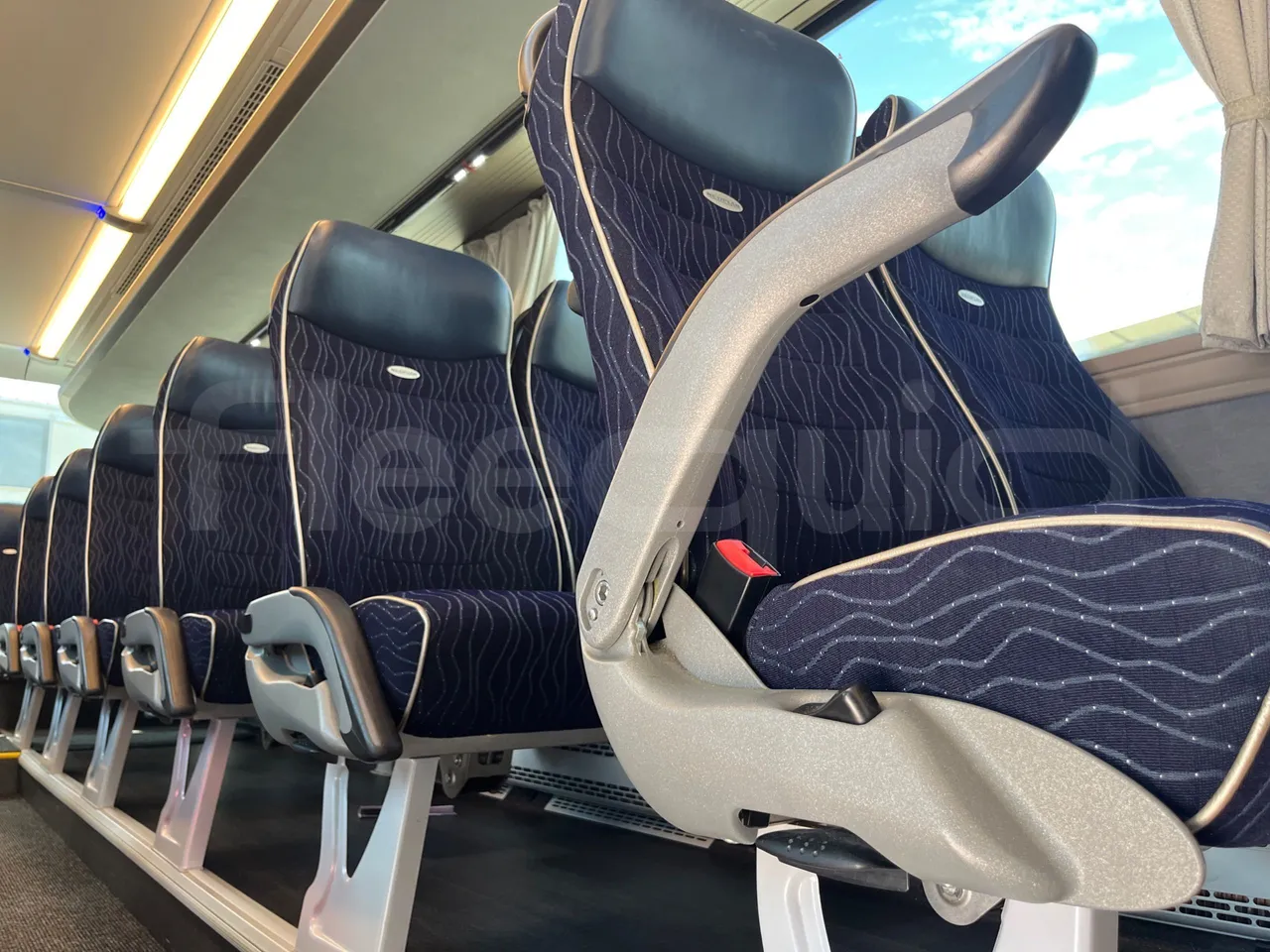 Neoplan Cityliner P15 - Euro6 - 338kW - 13mt - armrest detail photo