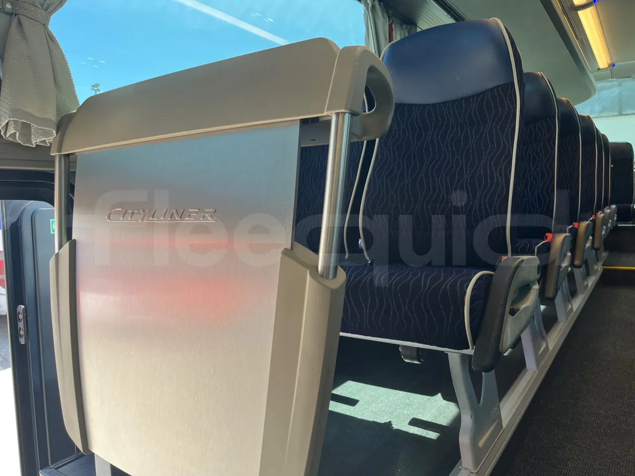 Neoplan Cityliner P15 - Euro6 - 338kW - 13mt - single seat detail