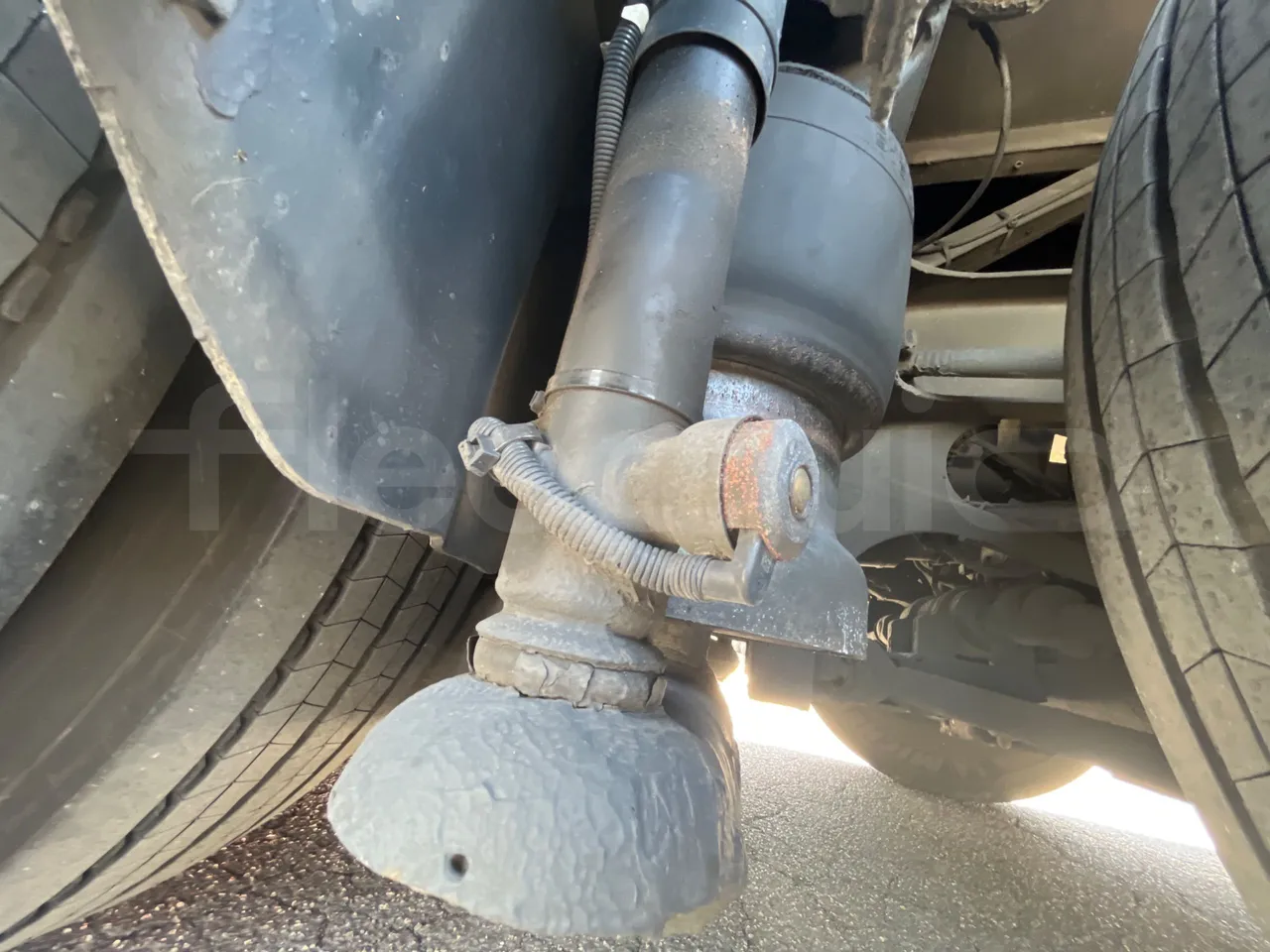 Neoplan Cityliner P15 - Euro6 - 338kW - 13mt - axel 3 shock absorbers 2 right