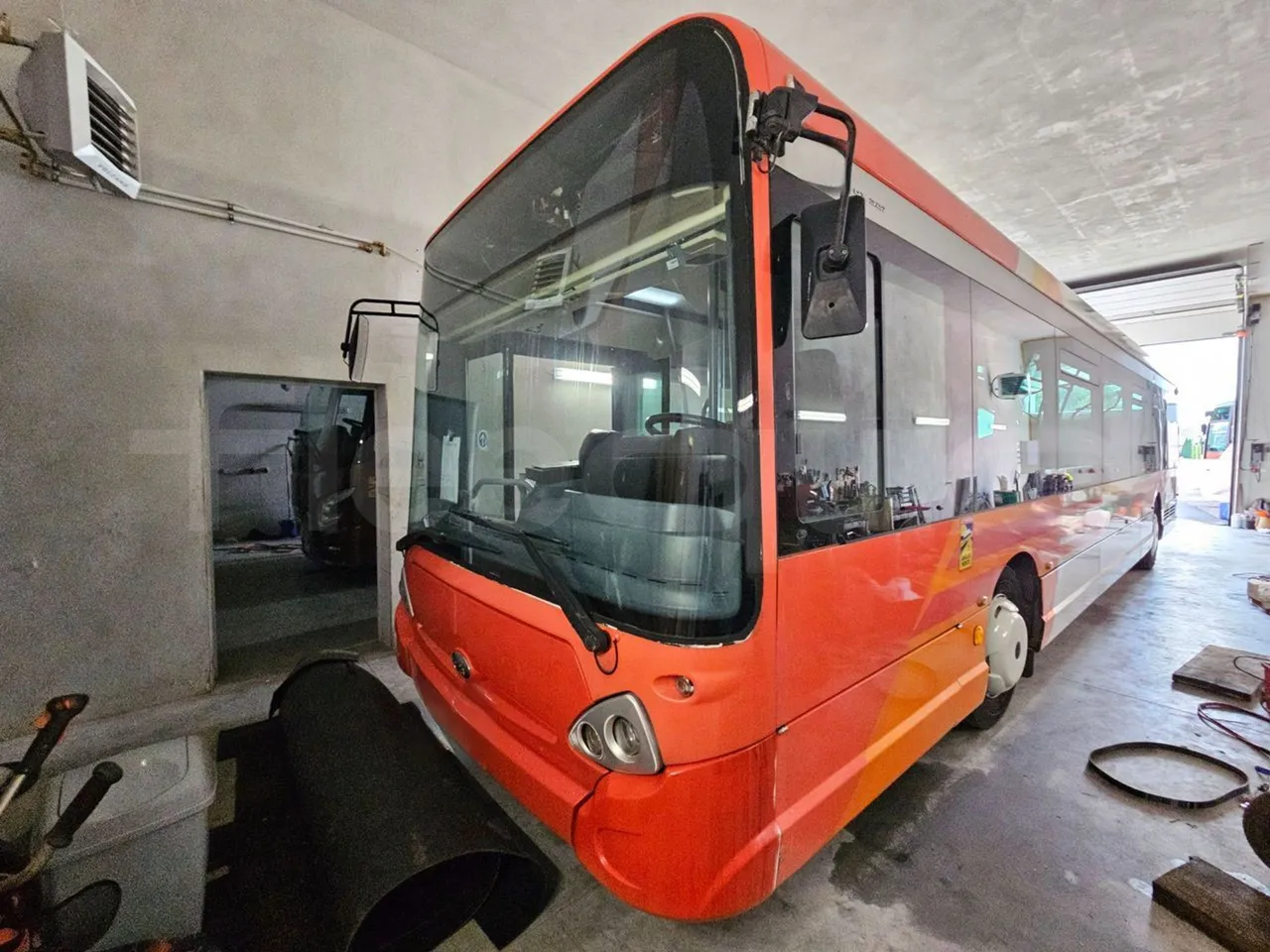 Heuliez GX327 C12T-EUR5-180kW - 12.040m - 3/4 front left (mandatory for bus to scrap)