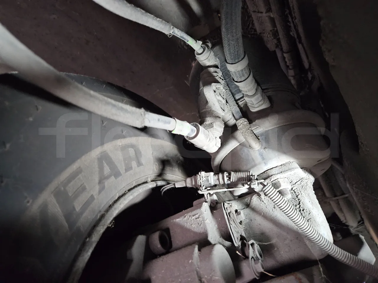 Heuliez GX327 C12T-EUR5-180kW - 12.040m - axle 2 caliper brakes left