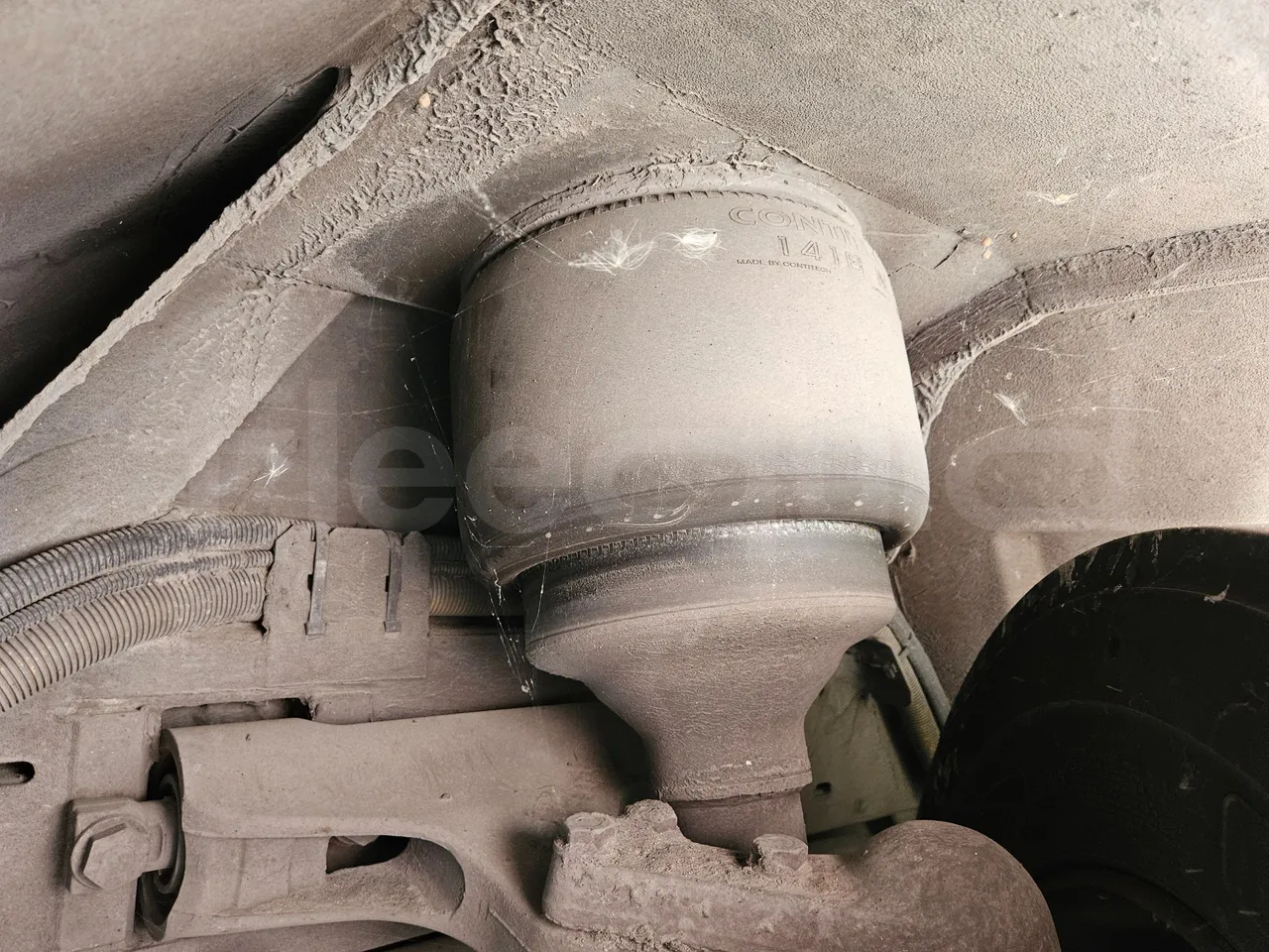 Heuliez GX327 C12T-EUR5-180kW - 12.040m - front air springs left