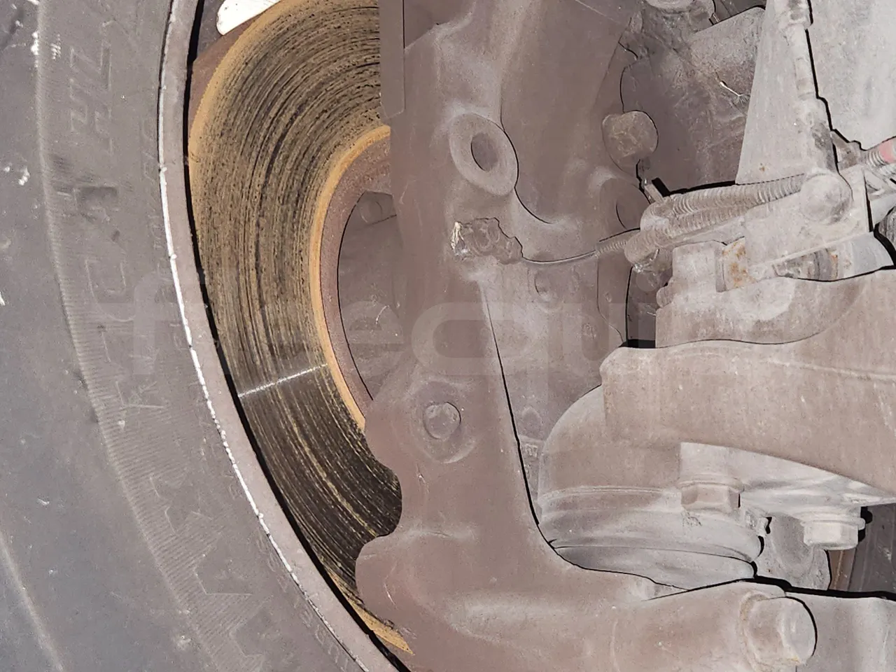 Heuliez GX327 C12T-EUR5-180kW - 12.040m - front discs left