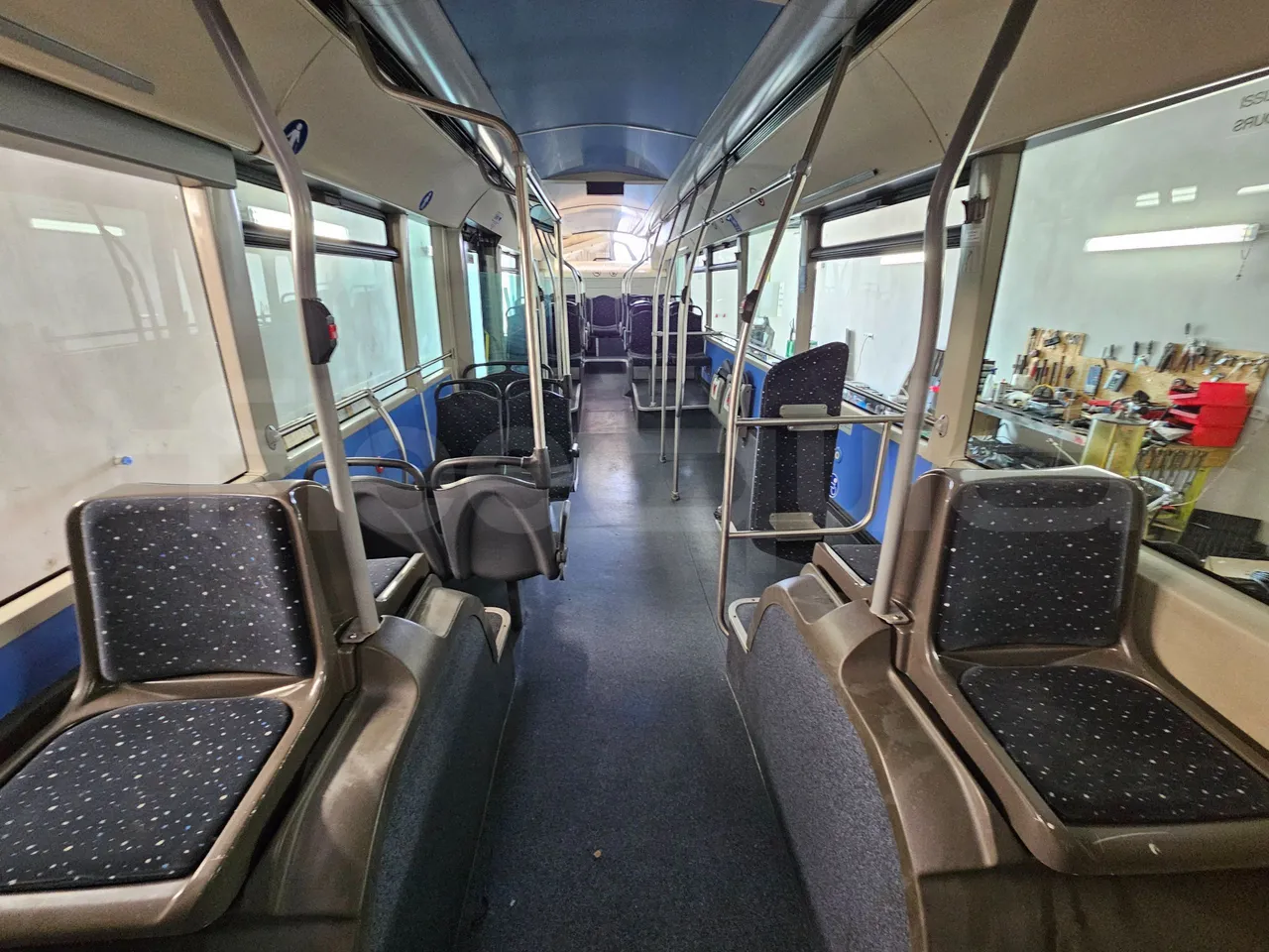 Heuliez GX327 C12T-EUR5-180kW - 12.040m - interior reverse seats driver height (mandatory for bus to scrap)