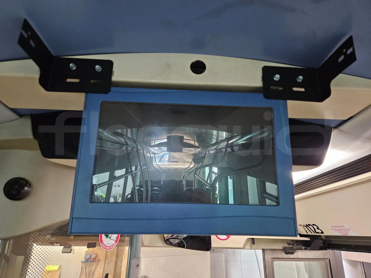 Heuliez GX327 C12T-EUR5-180kW - 12.040m - monitor detail photo