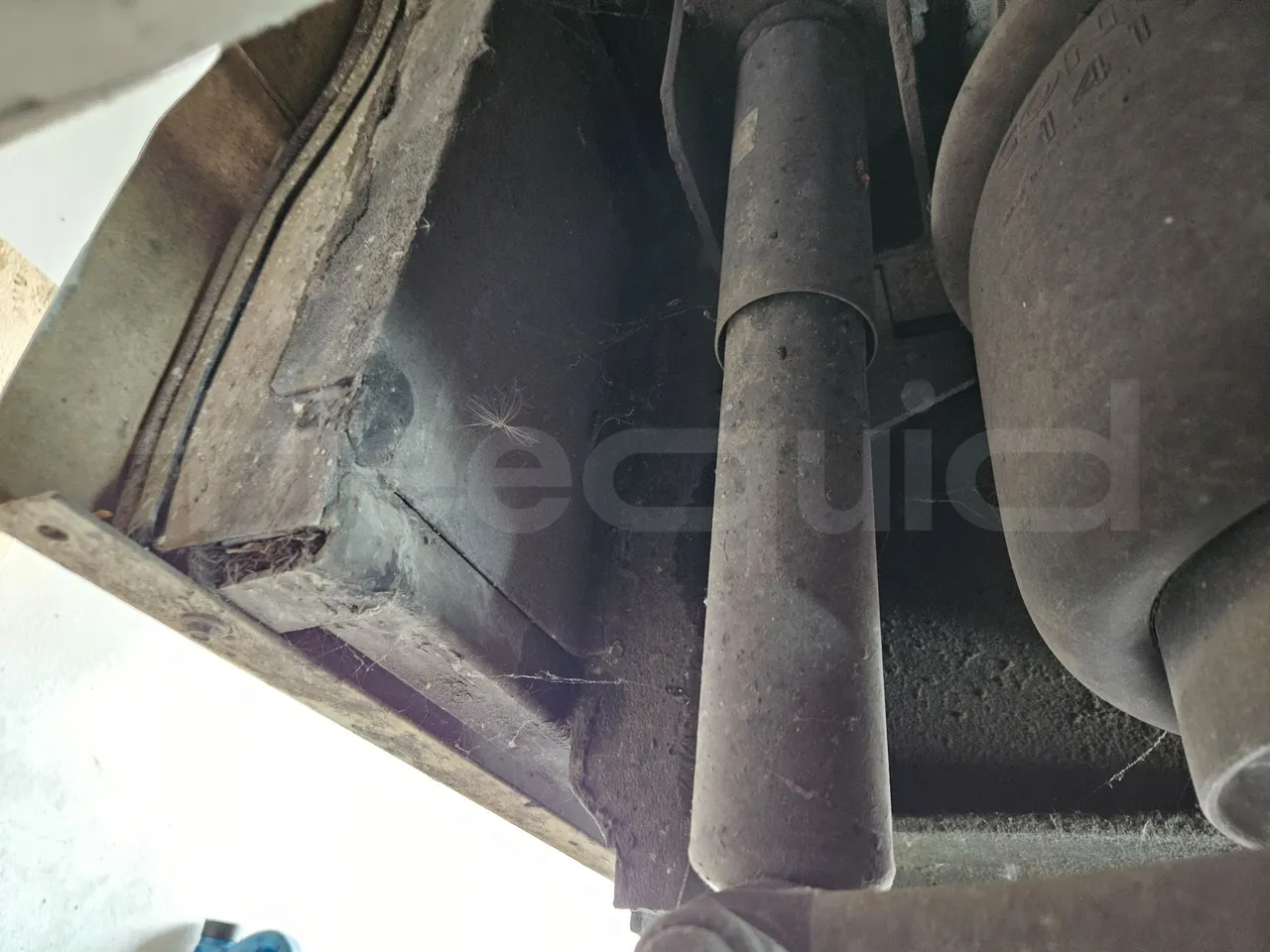 Heuliez GX327 C12T-EUR5-180kW - 12.040m - axle 2 shock absorbers 2 left