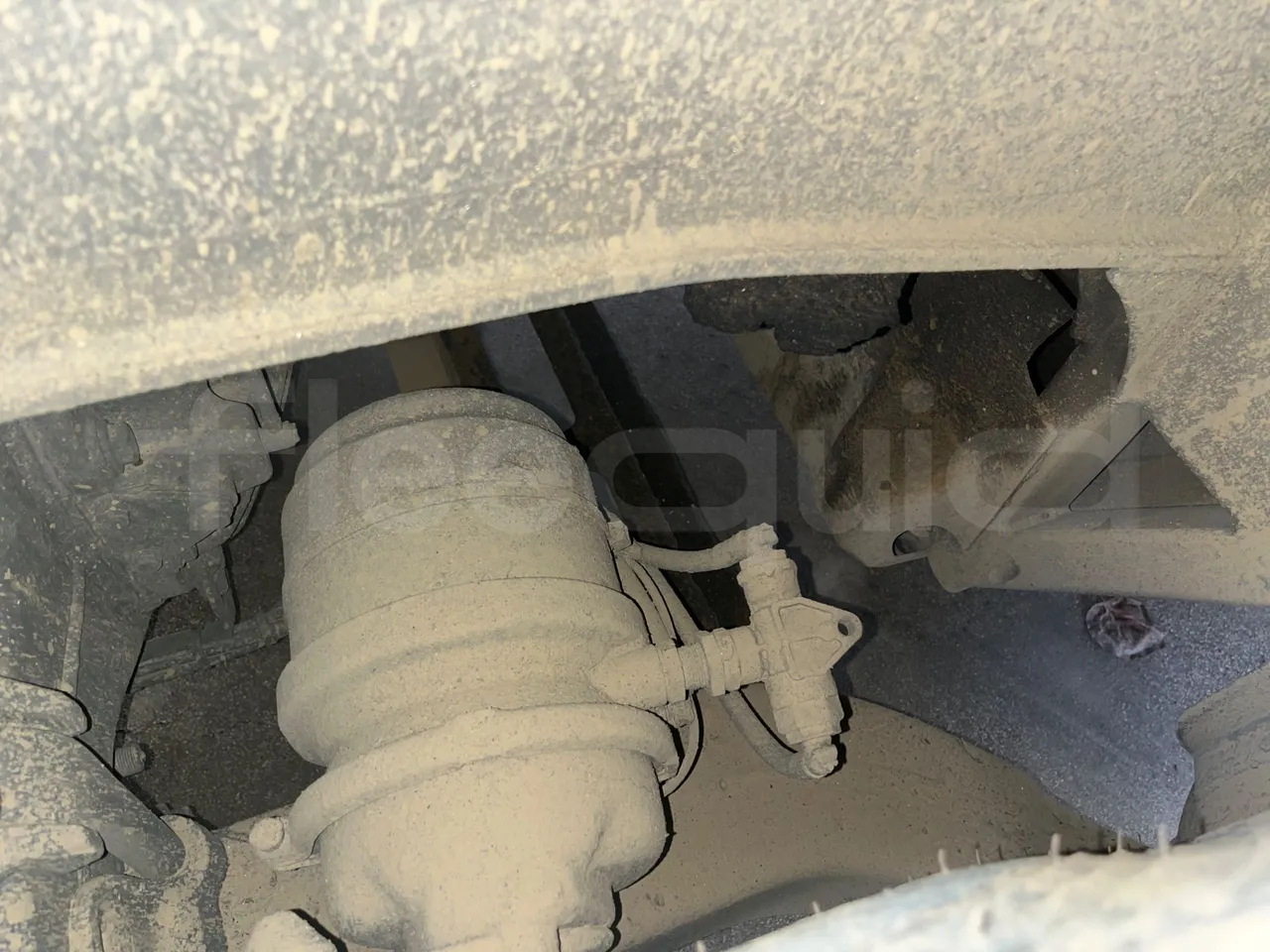 Mercedes-Benz Tourismo 632 01 - Euro6 - 315kW - 12.140mt - axle 2 caliper brakes left