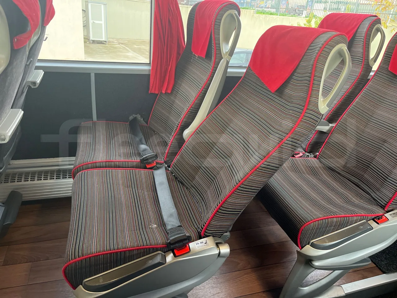 Mercedes-Benz Tourismo 632 01 - Euro6 - 315kW - 12.140mt - central seat safety belt