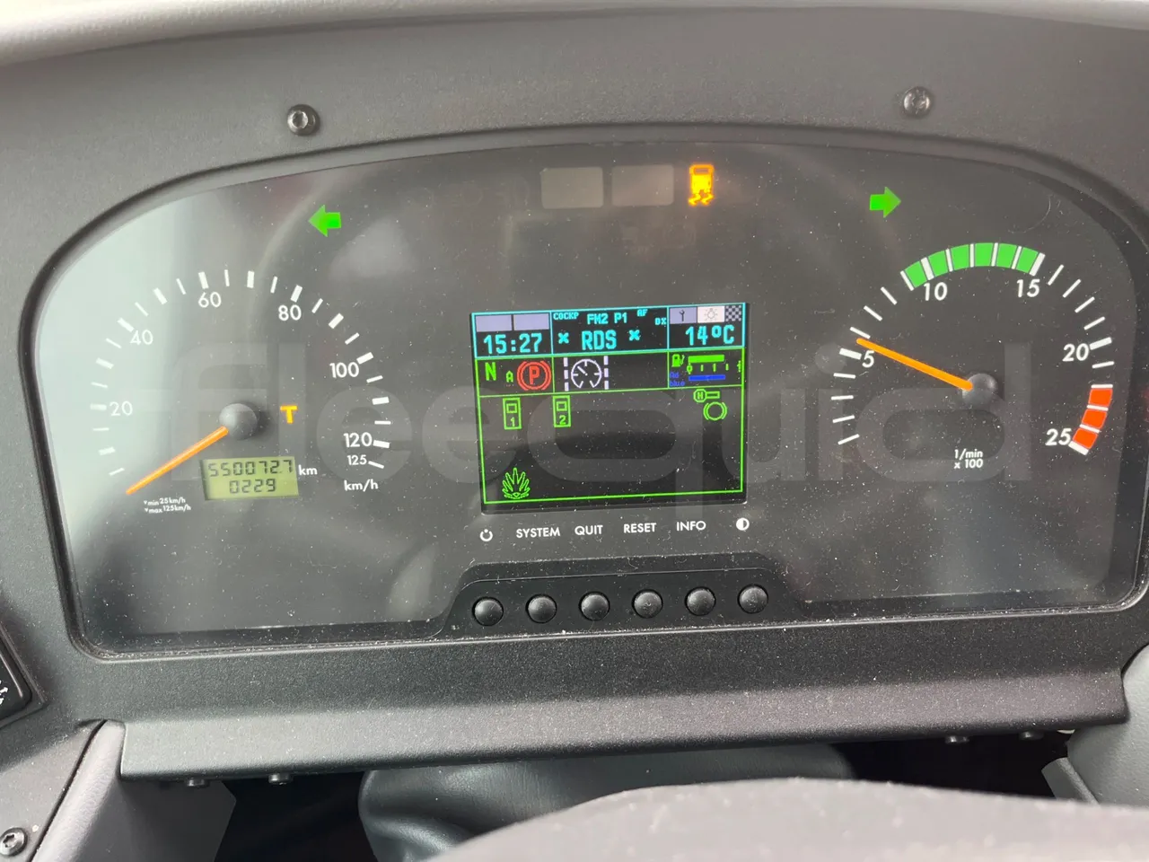 Mercedes-Benz Tourismo 632 01 - Euro6 - 315kW - 12.140mt - dashboard lights on