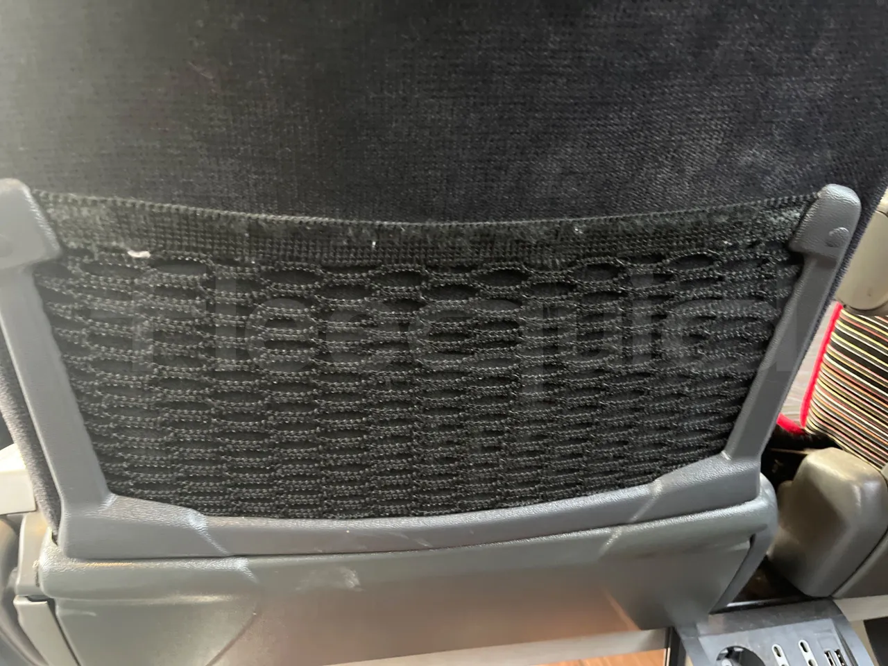 Mercedes-Benz Tourismo 632 01 - Euro6 - 315kW - 12.140mt - mesh detail photo