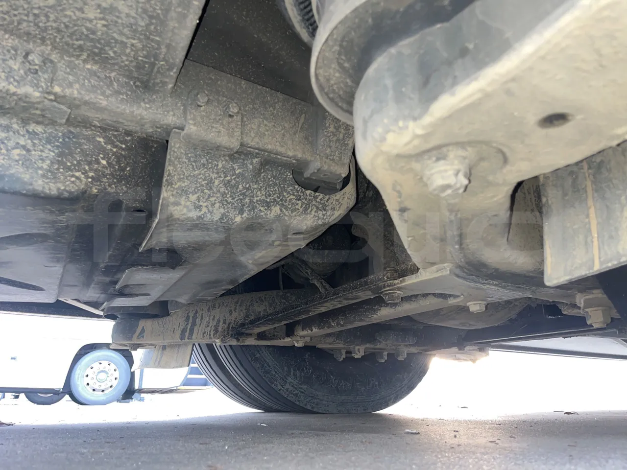 Mercedes-Benz Tourismo 632 01 - Euro6 - 315kW - 12.140mt - axle 2 discs right