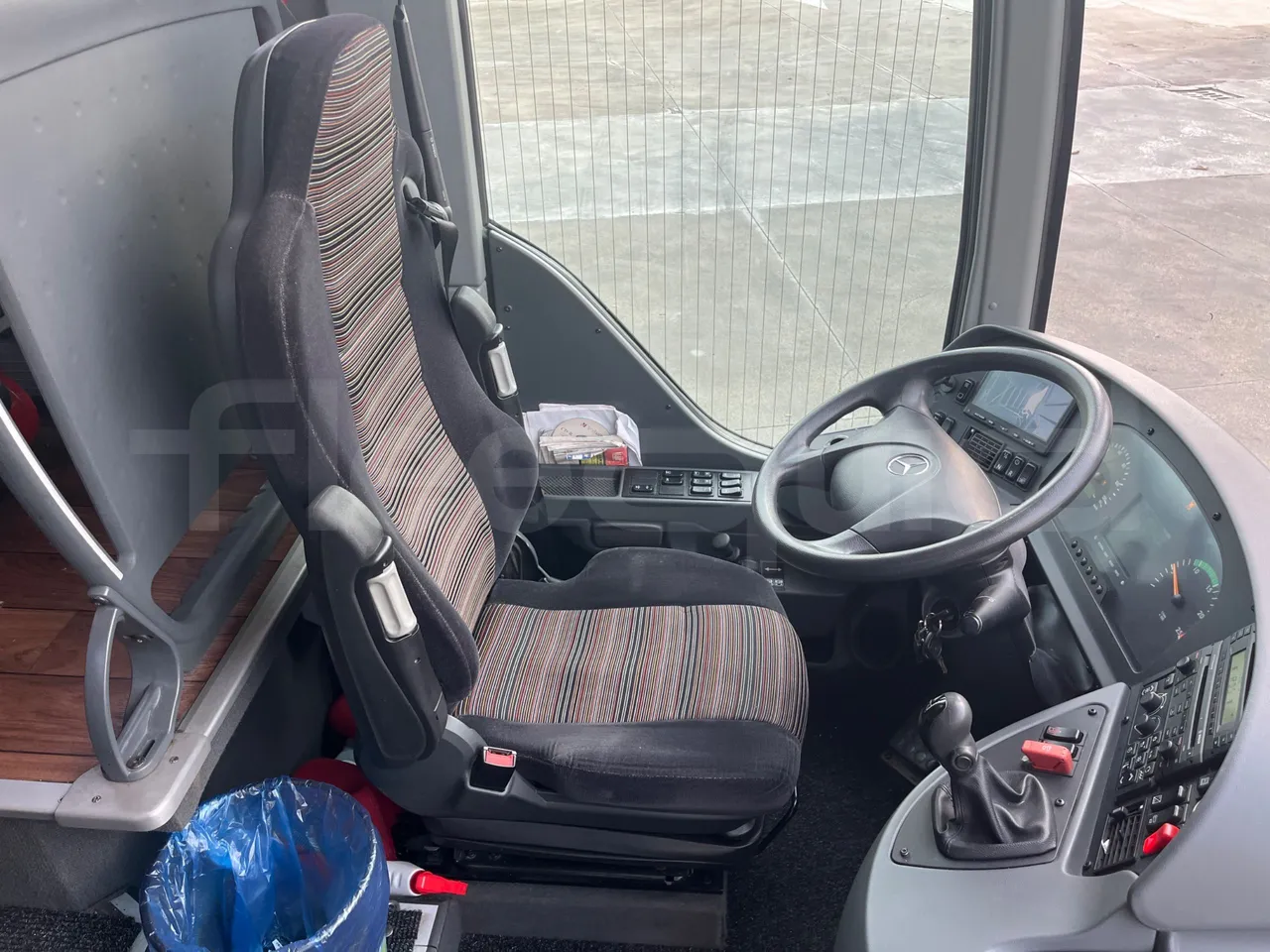 Mercedes-Benz Tourismo 632 01 - Euro6 - 315kW - 12.140mt - driver's seat photo